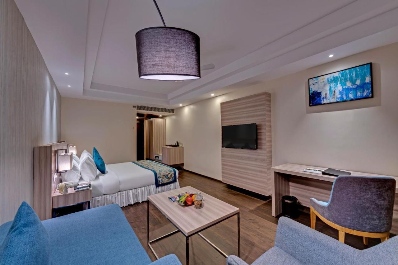 The Fern Residency Hubballi Εξωτερικό φωτογραφία